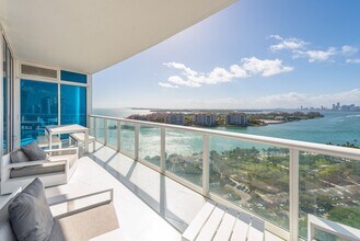 100 South Pointe Dr in Miami Beach, FL - Building Photo - Building Photo