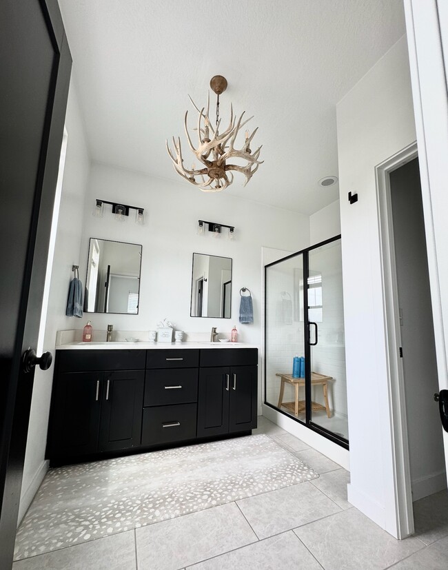 11757 S Skyward Rd in South Jordan, UT - Building Photo - Building Photo