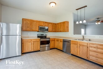 15541 Outside Trail in Noblesville, IN - Building Photo - Building Photo