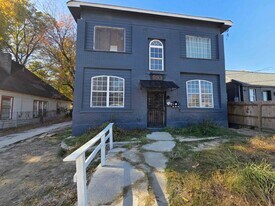 993 Oakview St in Memphis, TN - Building Photo