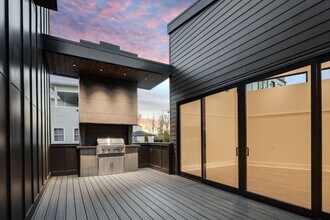 6114 Hill Cir Dr in Nashville, TN - Building Photo - Building Photo