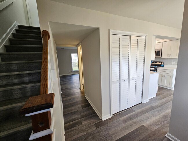 1026 Smoke Tree Ln in Virginia Beach, VA - Building Photo - Building Photo