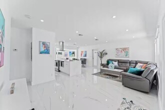 1713 NE 7th Ter in Fort Lauderdale, FL - Building Photo - Building Photo