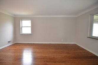 7233 Brookcrest Dr, Unit 2 in Cincinnati, OH - Foto de edificio - Building Photo