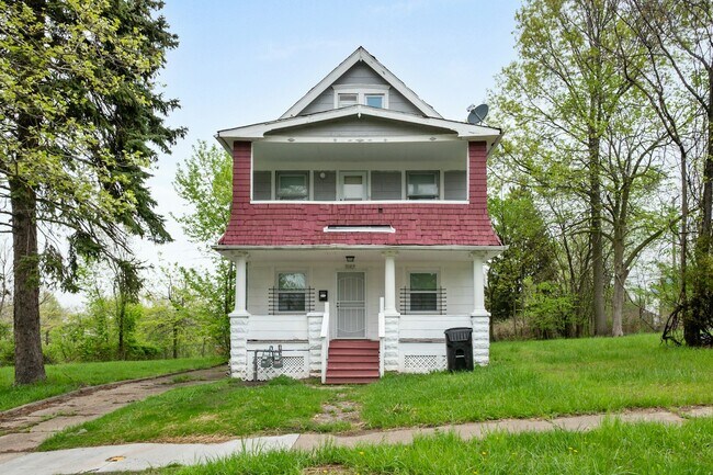 10413 Mt Auburn Ave in Cleveland, OH - Building Photo - Building Photo