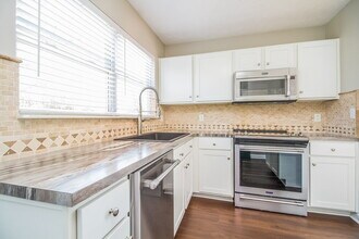 2300 Crescent Valley Pl in Nashville, TN - Building Photo - Building Photo