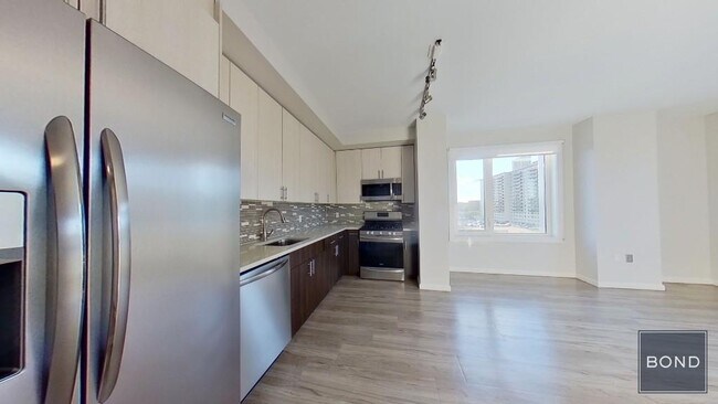 178-02 Hillside Ave. in Queens, NY - Building Photo - Building Photo