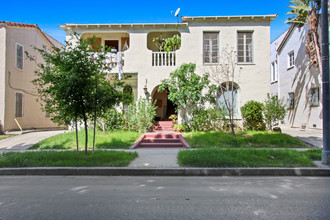 337 N Curson Ave in Los Angeles, CA - Building Photo - Primary Photo