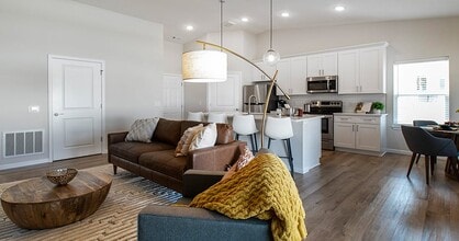 Princeton Place in Cuyahoga Falls, OH - Foto de edificio - Building Photo