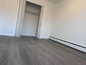 81-05 149th Ave-Unit -1Fl+Basement in Queens, NY - Foto de edificio - Building Photo