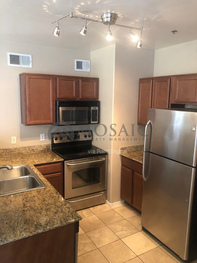 2134 E Broadway Rd in Tempe, AZ - Building Photo - Building Photo