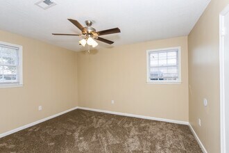 7671 Mendelwood Dr in North Charleston, SC - Building Photo - Building Photo
