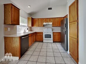 5838 Spring Cabin in San Antonio, TX - Building Photo - Building Photo