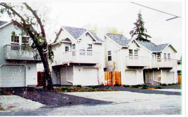 14327-14331 Stone Ave N in Seattle, WA - Building Photo