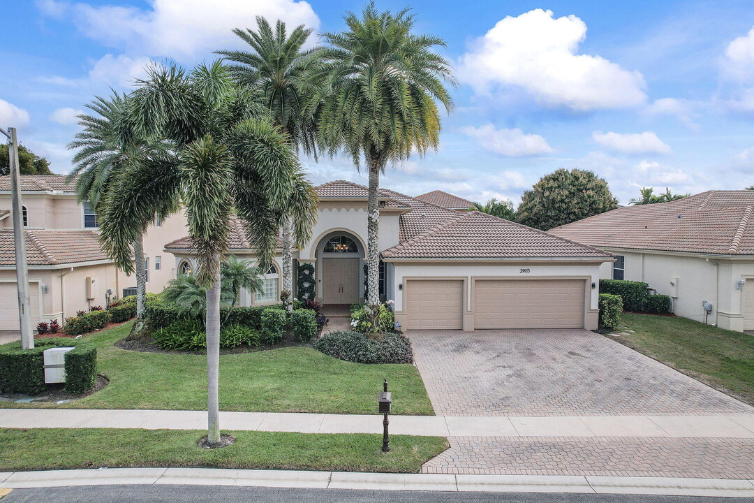 2903 Fontana Ln in Royal Palm Beach, FL - Building Photo