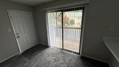 Nottingham in Greensboro, NC - Building Photo - Building Photo