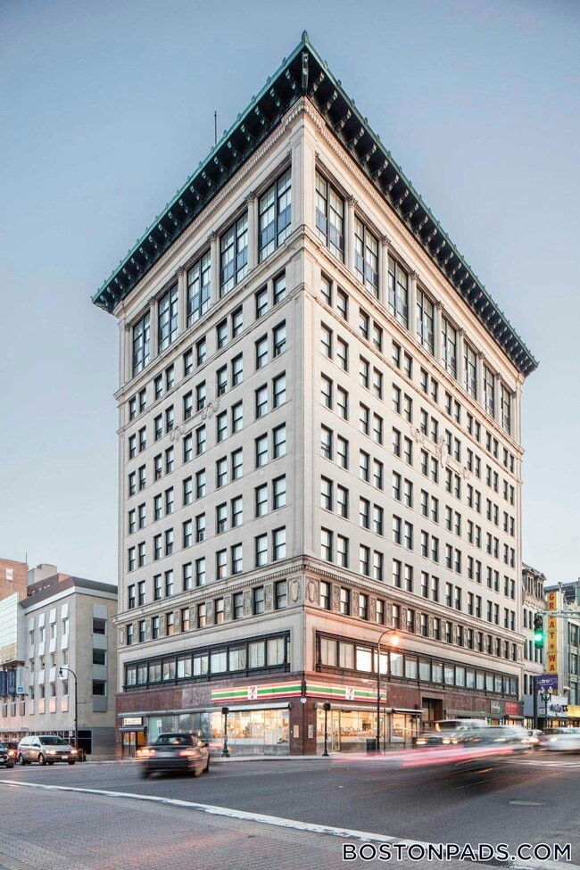 507 Main St, Unit 810 in Worcester, MA - Foto de edificio - Building Photo