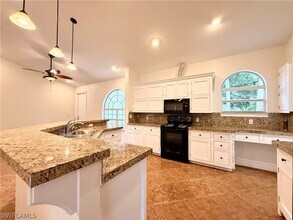 4125 13th Ave SW in Naples, FL - Building Photo - Building Photo