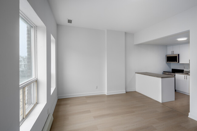 1046 Lofts in Toronto, ON - Building Photo - Interior Photo