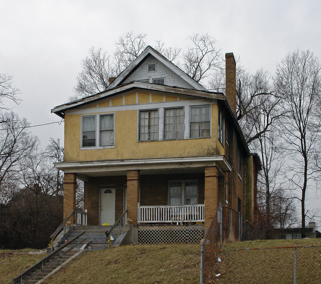 901 Blair Ave in Cincinnati, OH - Building Photo - Building Photo