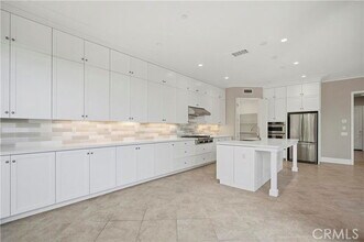 100 Viano in Irvine, CA - Building Photo - Building Photo