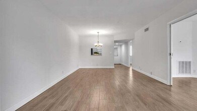 2700 Casita Way in Delray Beach, FL - Foto de edificio - Building Photo