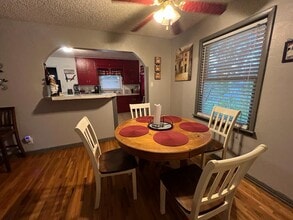 301 Ferndale St in Carlsbad, NM - Building Photo - Building Photo