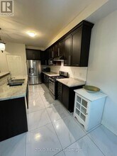 17 Kempsford Cres in Brampton, ON - Building Photo - Building Photo