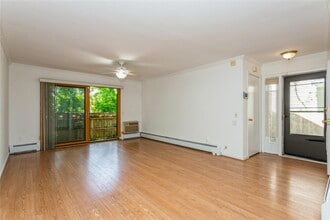 28 Hillside Terrace in White Plains, NY - Building Photo - Building Photo