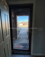 320 Beasley Dr in Centerton, AR - Foto de edificio - Building Photo