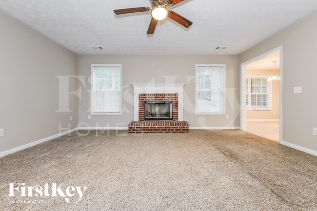 54 Windcrest Dr, Unit 1 in Covington, GA - Building Photo - Building Photo