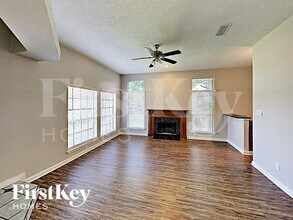 2106 Hazyknoll Ln in Houston, TX - Building Photo - Building Photo