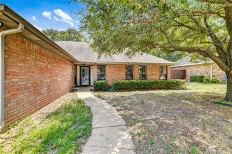 8241 Christie Dr in Frisco, TX - Building Photo - Building Photo
