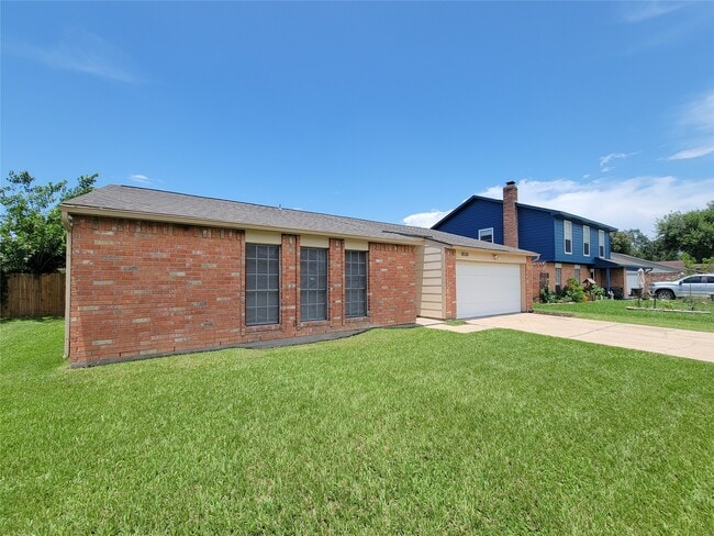 property at 8530 Quail Burg Ln