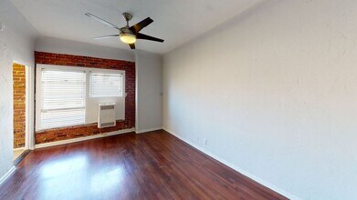 St. Andrews Manor Apartments...Charming Apartments...1920's Classic Brick..Newly Remodeled Building! in Los Angeles, CA - Foto de edificio - Interior Photo