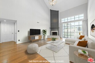 11667 Gorham Ave in Los Angeles, CA - Foto de edificio - Building Photo