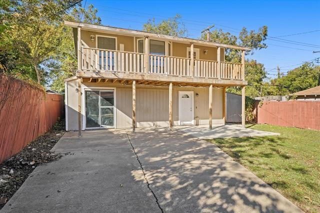 property at 927 S Rosemont Ave