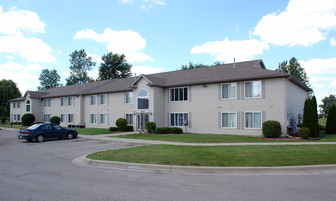 Northfield Pines Apartments in St. Johns, MI - Building Photo