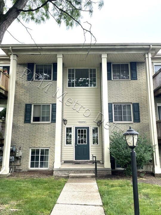 45250 Keding St in Utica, MI - Building Photo