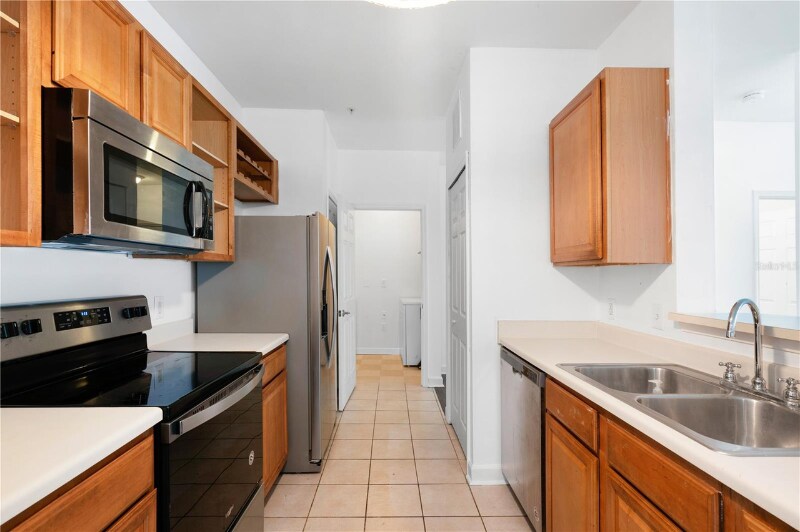 8 Bridle Club Dr in Tampa, FL - Building Photo