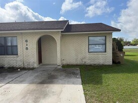 638 Royalty Ct in Kissimmee, FL - Building Photo