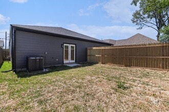 4645 Larkspur St in Houston, TX - Building Photo - Building Photo