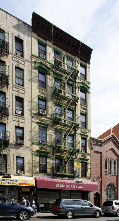 37 Catherine St in New York, NY - Building Photo