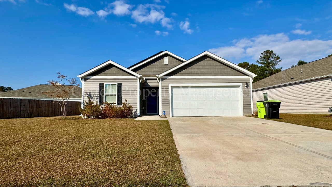 1114 Forest Glen Dr in Leland, NC - Building Photo