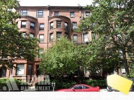 43 Bay State Rd in Boston, MA - Building Photo