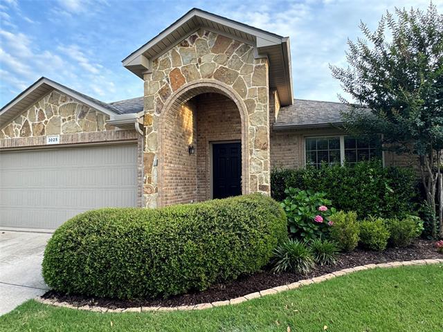 property at 3025 Buckthorn Ln