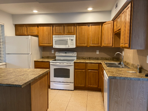 814 Sandtree Dr in Palm Beach Gardens, FL - Building Photo - Building Photo