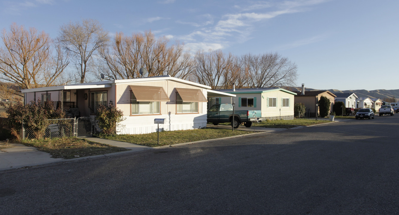 701 Monte Vista Dr in Emmett, ID - Foto de edificio