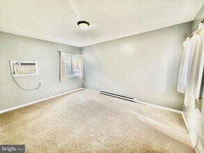 720 W Glebe Rd in Alexandria, VA - Building Photo - Building Photo