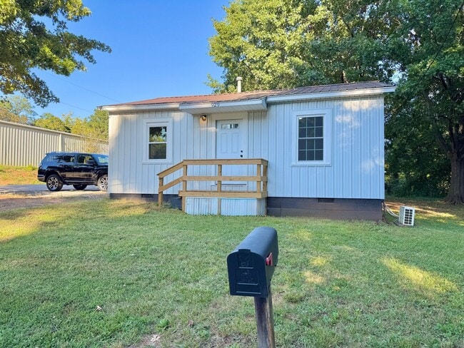 property at 929 Glade St